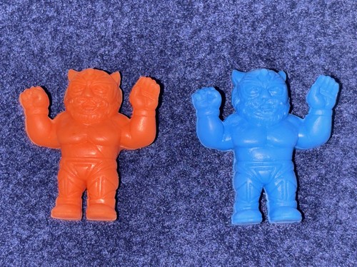 E lotto figurine - m.u.s.c.l.e.,